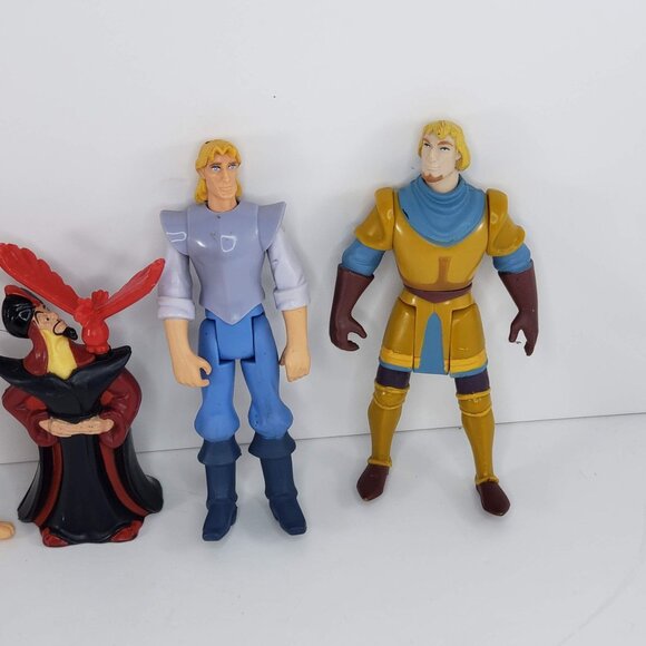 Vintage Disney Action Figure Lot Aladdin Jafar John Smith Phoebus 6-Piece Set - Picture 5 of 12